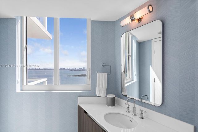 665 NE 25th St 2102, Miami, FL 33137