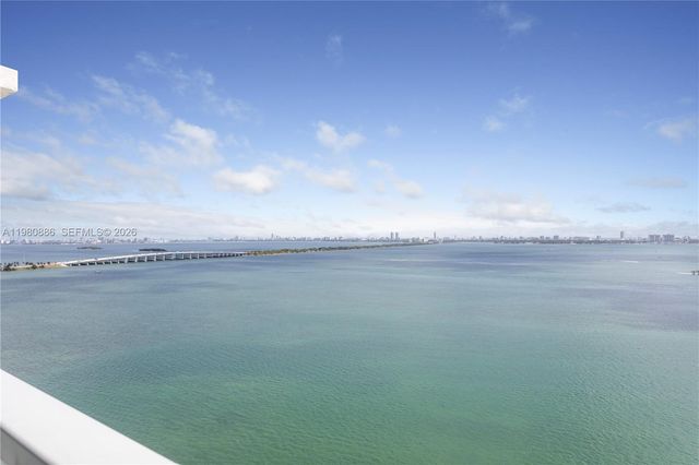 665 NE 25th St 2102, Miami, FL 33137