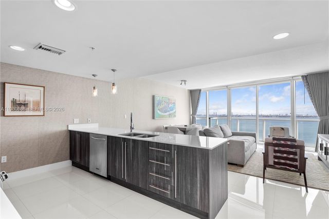 665 NE 25th St 2102, Miami, FL 33137