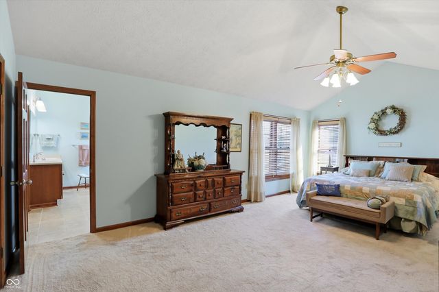 370 Shades Court, Carmel, IN 46032