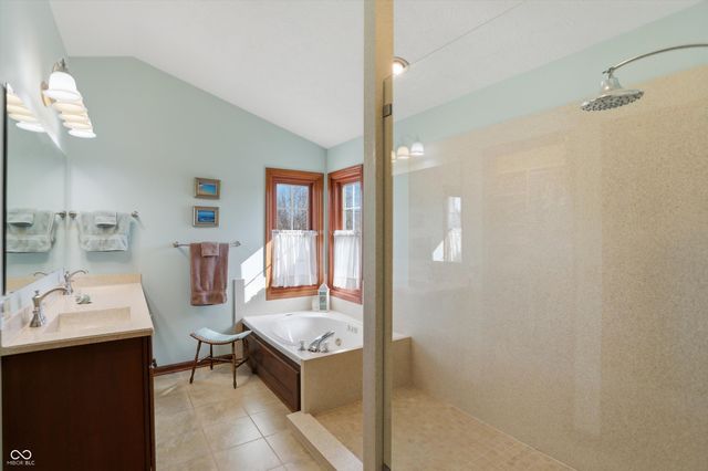 370 Shades Court, Carmel, IN 46032