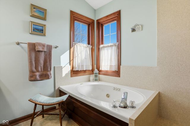 370 Shades Court, Carmel, IN 46032