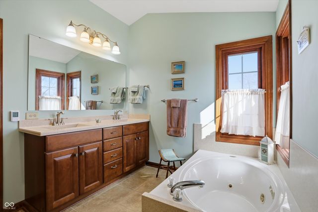 370 Shades Court, Carmel, IN 46032