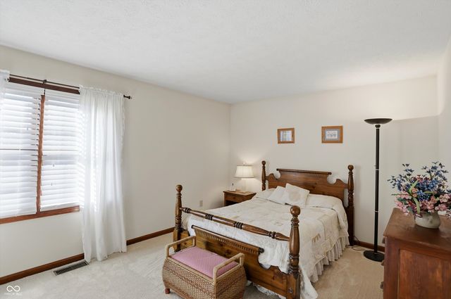 370 Shades Court, Carmel, IN 46032