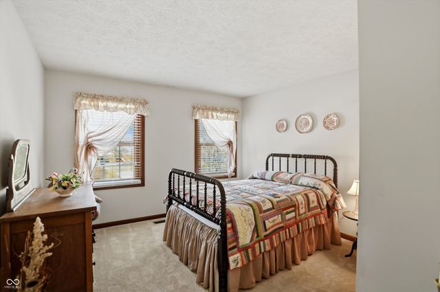 370 Shades Court, Carmel, IN 46032