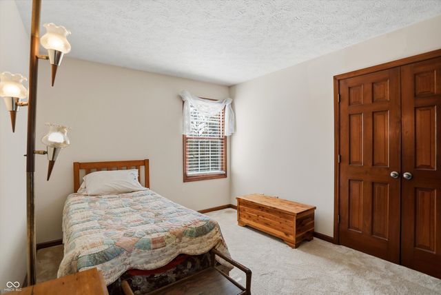 370 Shades Court, Carmel, IN 46032