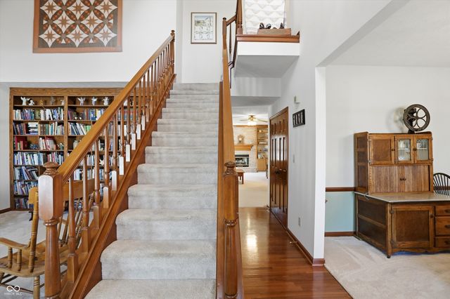 370 Shades Court, Carmel, IN 46032