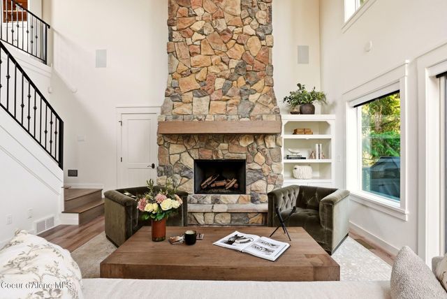 6662 W ROCKFORD BAY RD, Coeur D'alene, ID 83814
