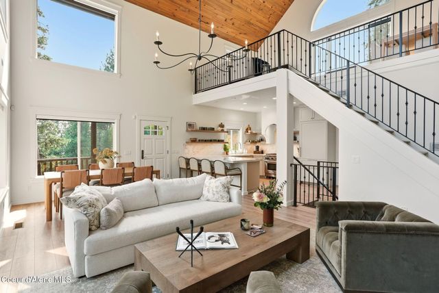 6662 W ROCKFORD BAY RD, Coeur D'alene, ID 83814