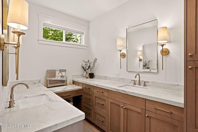 6662 W ROCKFORD BAY RD, Coeur D'alene, ID 83814