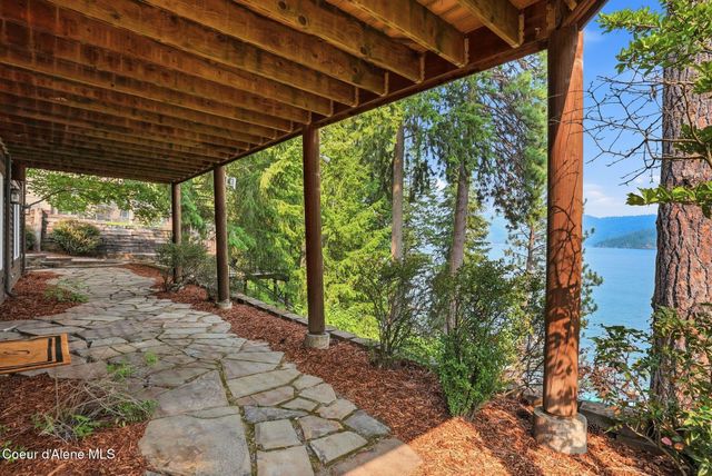6662 W ROCKFORD BAY RD, Coeur D'alene, ID 83814