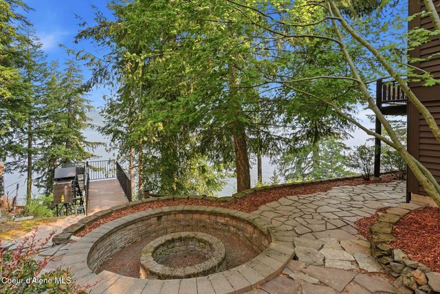 6662 W ROCKFORD BAY RD, Coeur D'alene, ID 83814