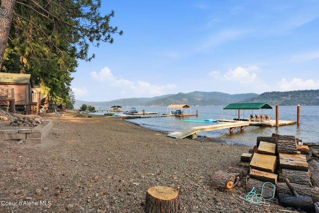 6662 W ROCKFORD BAY RD, Coeur D'alene, ID 83814