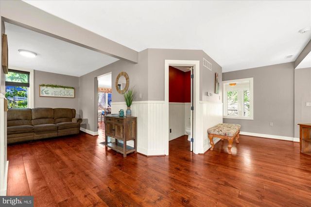 63 HAMPSHIRE, Sinking Spring, PA 19608