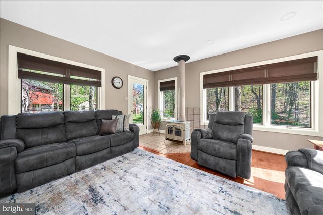63 HAMPSHIRE, Sinking Spring, PA 19608