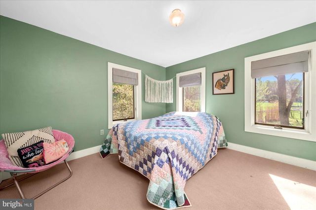 63 HAMPSHIRE, Sinking Spring, PA 19608
