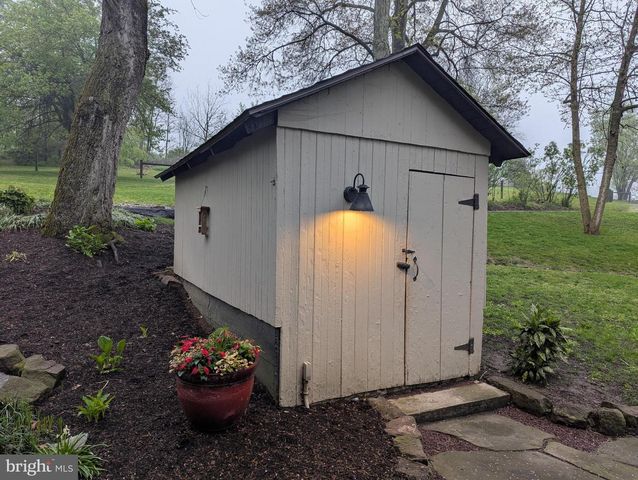 63 HAMPSHIRE, Sinking Spring, PA 19608