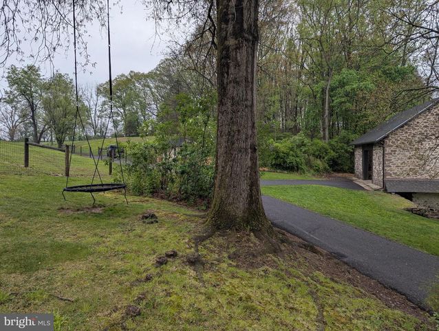63 HAMPSHIRE, Sinking Spring, PA 19608