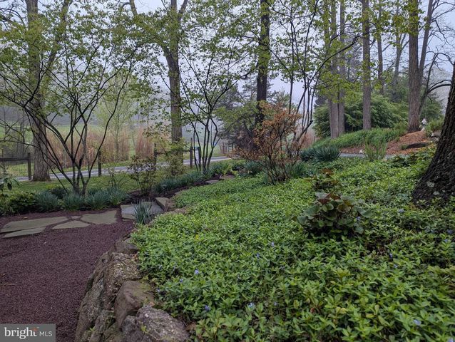63 HAMPSHIRE, Sinking Spring, PA 19608