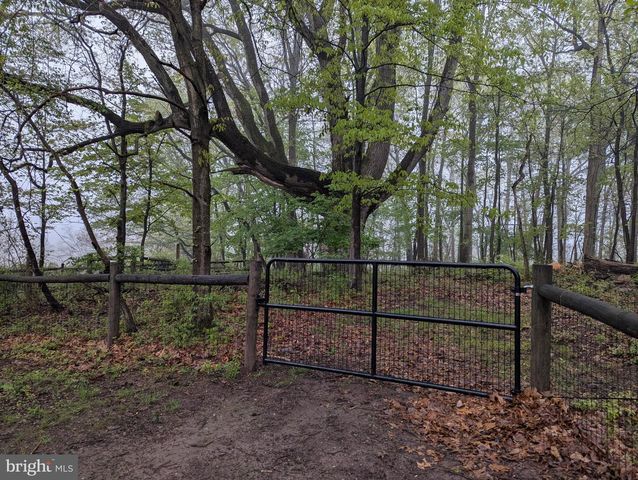 63 HAMPSHIRE, Sinking Spring, PA 19608