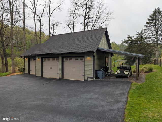 63 HAMPSHIRE, Sinking Spring, PA 19608