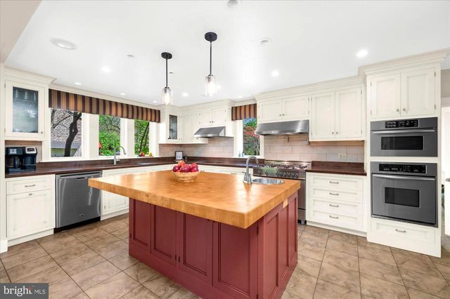 63 HAMPSHIRE, Sinking Spring, PA 19608