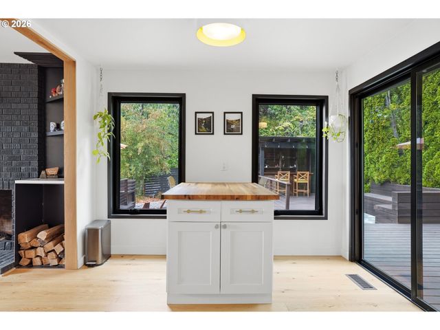 21224 Se LANSING Ln, Damascus, OR 97089