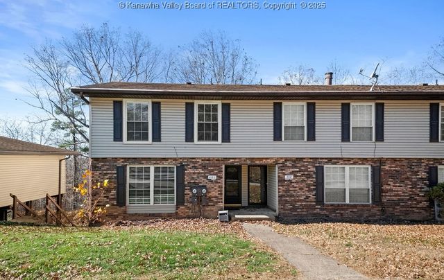 401 Saddlehorn Road, Charleston, WV 25314