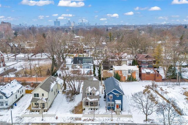 1504 Holcomb Street, Detroit, MI 48214