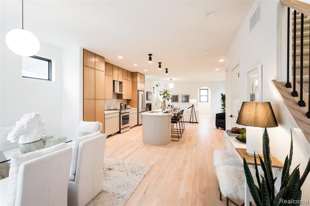 1504 Holcomb Street, Detroit, MI 48214