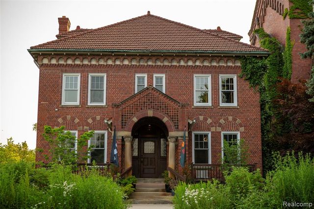 1504 Holcomb Street, Detroit, MI 48214