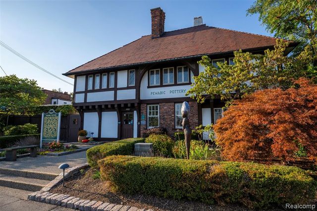 1504 Holcomb Street, Detroit, MI 48214