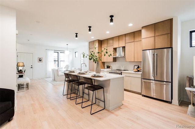 1504 Holcomb Street, Detroit, MI 48214