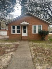 5540 Lanier Dr, Baton Rouge, LA 70812