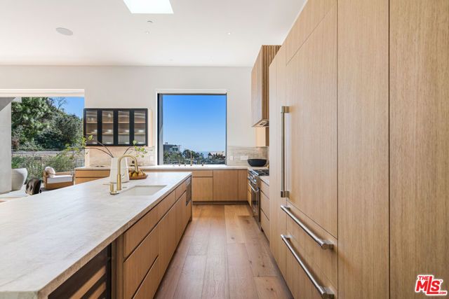 1205 Las Lomas Place, Pacific Palisades (los Angeles), CA 90272