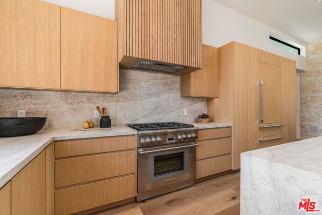 1205 Las Lomas Place, Pacific Palisades (los Angeles), CA 90272