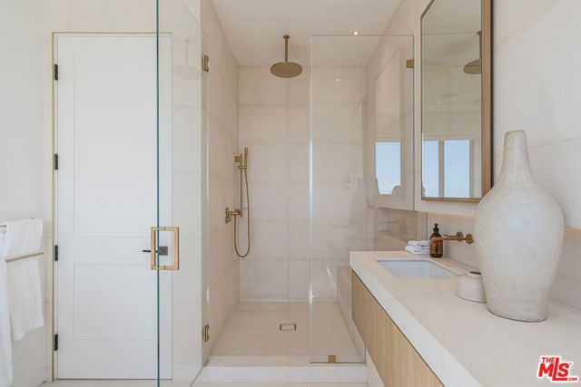 1205 Las Lomas Place, Pacific Palisades (los Angeles), CA 90272