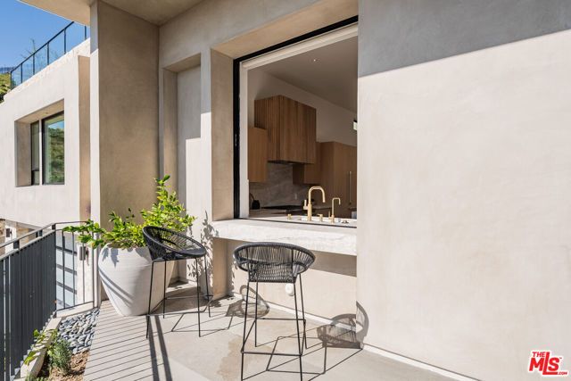 1205 Las Lomas Place, Pacific Palisades (los Angeles), CA 90272