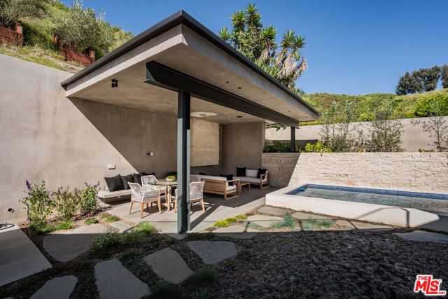 1205 Las Lomas Place, Pacific Palisades (los Angeles), CA 90272