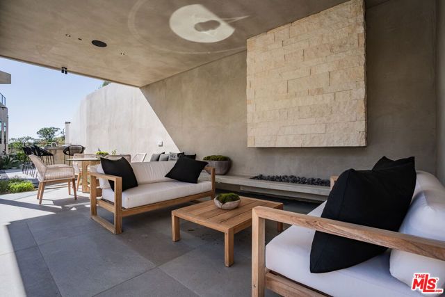 1205 Las Lomas Place, Pacific Palisades (los Angeles), CA 90272