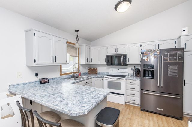 1116 18th Street N, Moorhead, MN 56560