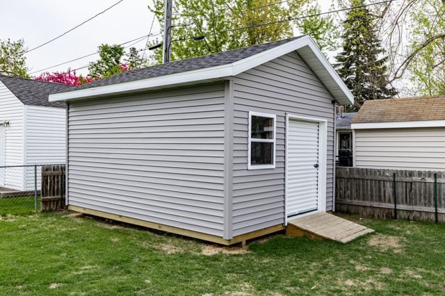 1116 18th Street N, Moorhead, MN 56560