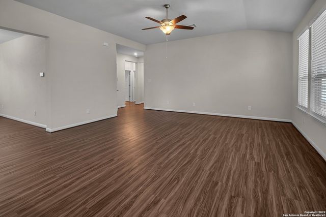 13210 ANTELOPE RUN, St Hedwig, TX 78152