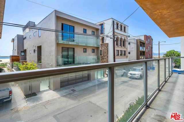 15 63rd Avenue 3, Playa Del Rey (los Angeles), CA 90293