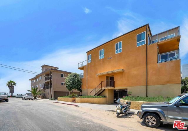 15 63rd Avenue 3, Playa Del Rey (los Angeles), CA 90293