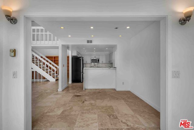 15 63rd Avenue 3, Playa Del Rey (los Angeles), CA 90293