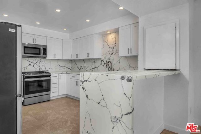 15 63rd Avenue 3, Playa Del Rey (los Angeles), CA 90293