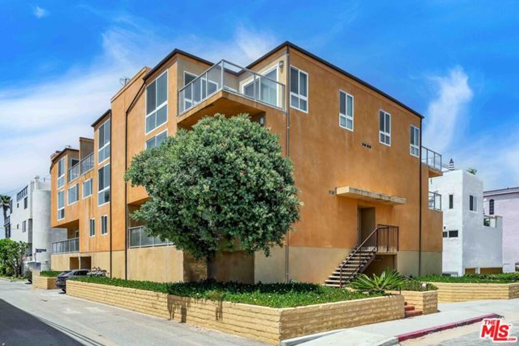 15 63rd Avenue 3, Playa Del Rey (los Angeles), CA 90293