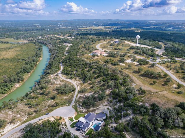 942 Blueridge Vw, Canyon Lake, TX 78133
