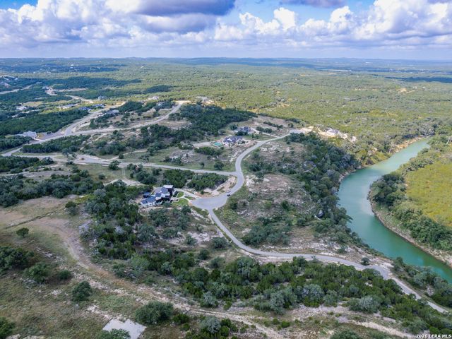 942 Blueridge Vw, Canyon Lake, TX 78133